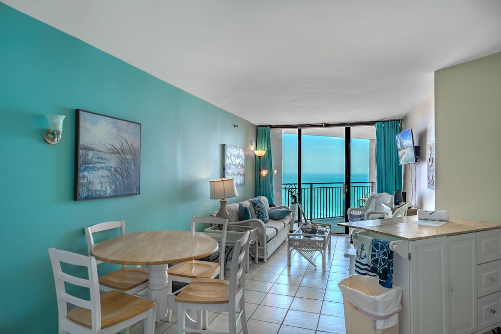 Incredible Views! Nicely renovated 1-Bedroom Suite - Ocean Forest Plaza 2004