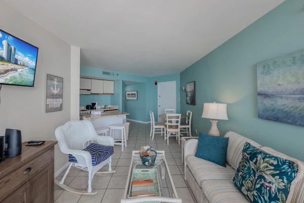 Incredible Views! Nicely renovated 1-Bedroom Suite - Ocean Forest Plaza 2004