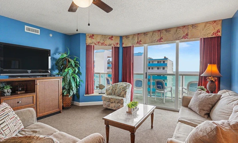 Malibu Pointe Beach Club 606 - Across The Street From The Ocean! Sleeps 14 guests!