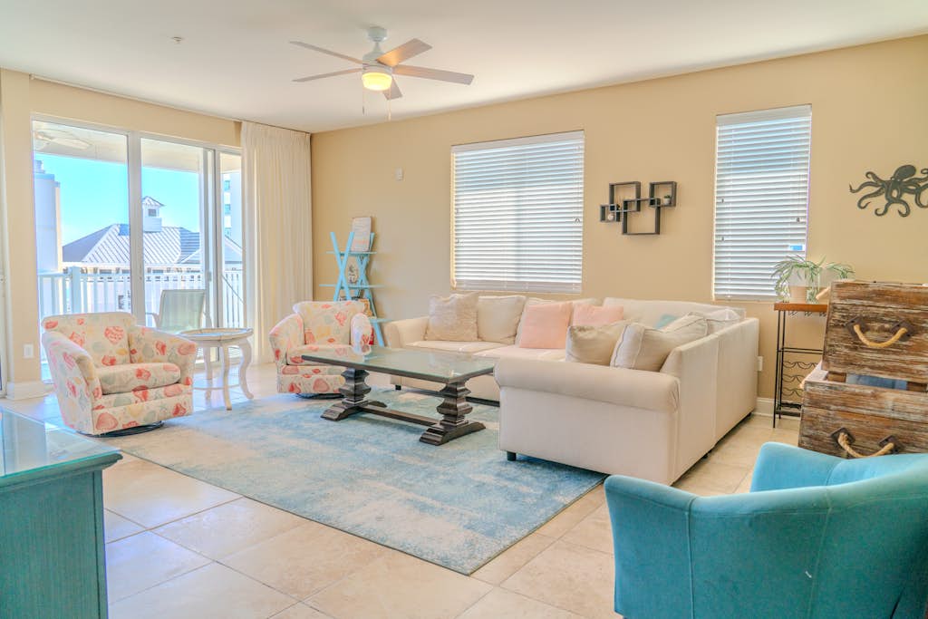 Stunning Ocean Breeze Luxury Villas 4D-Across The Street From The Ocean!  Sleeps 10 guests!