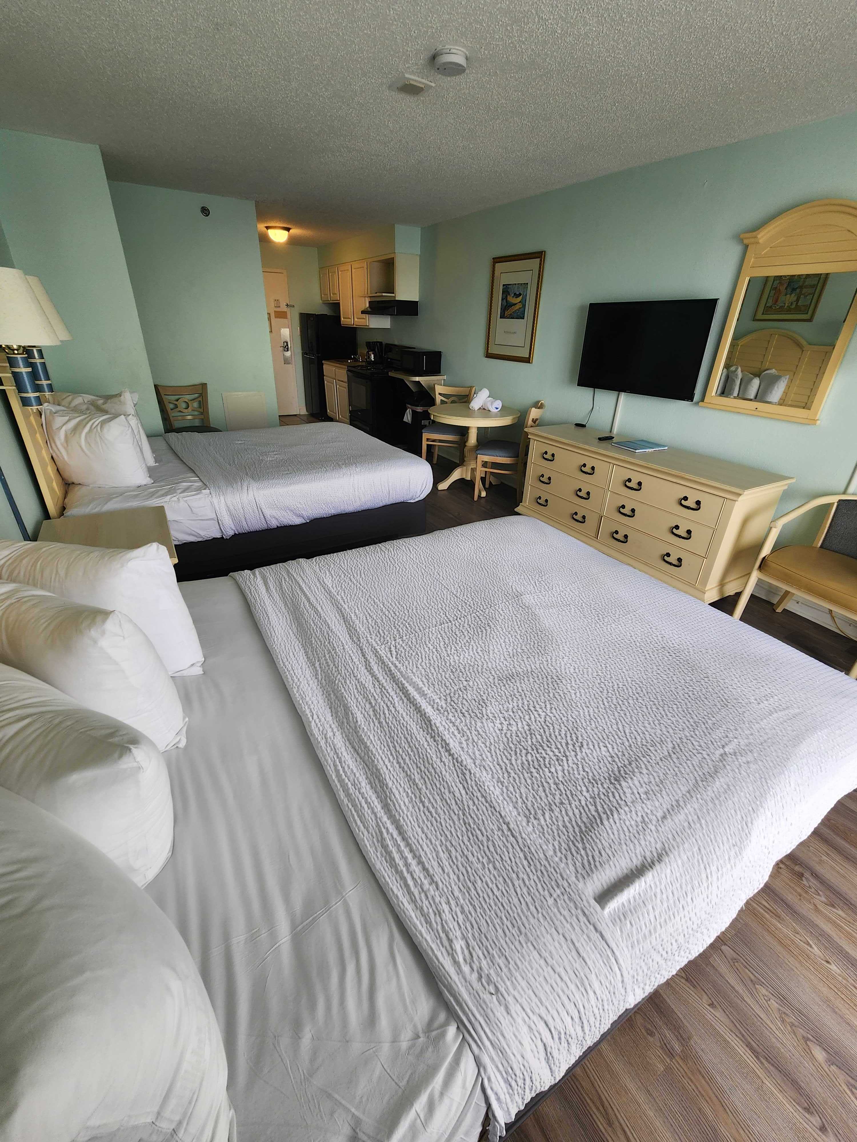 Newly Updated! Ocean View Double Queen Suite!  Perfect for 4 Guests!  Sea Mist 50710