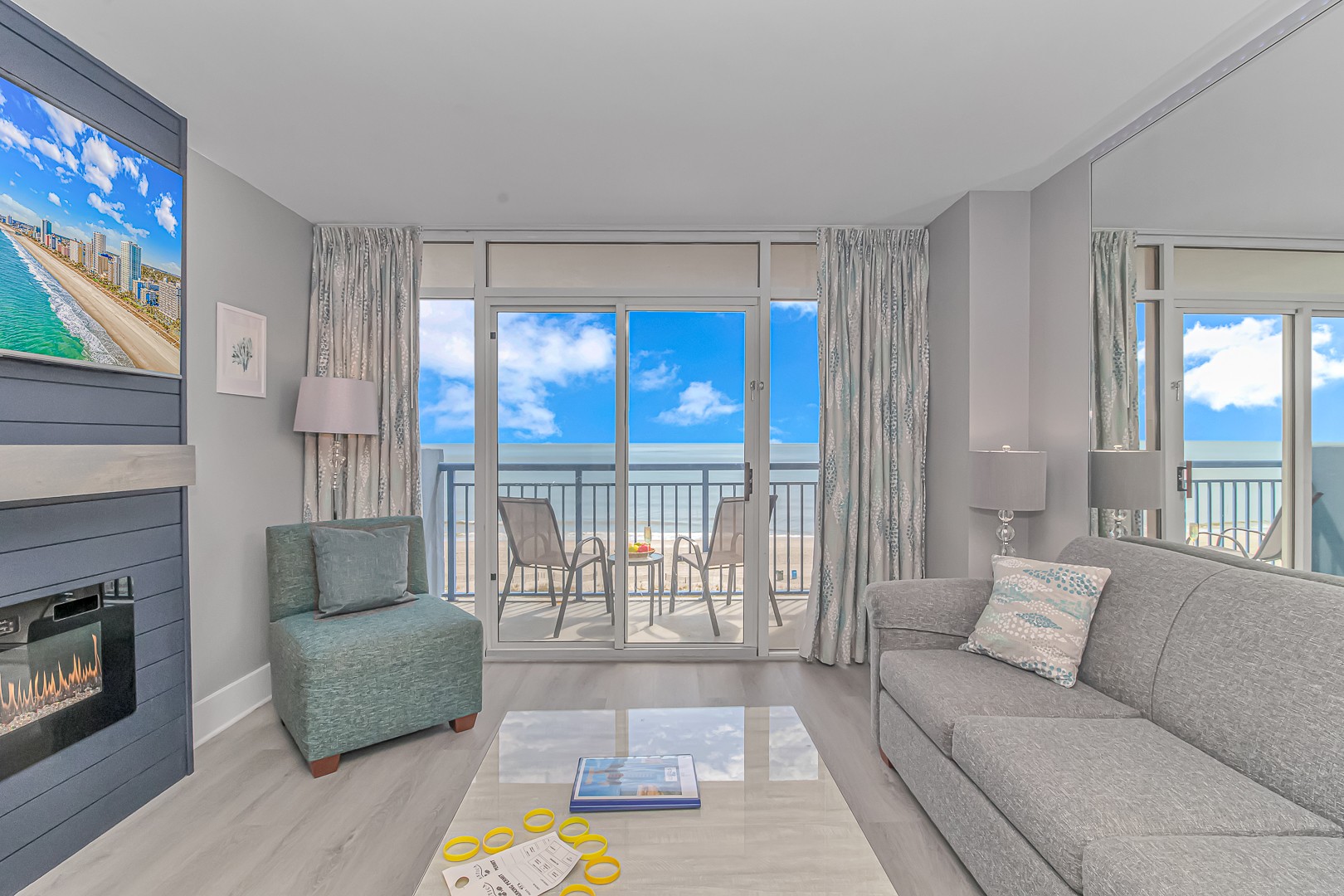 Newly Renovated-Oceanfront 2 Bedroom Suite With Fireplace! - Atlantica 452