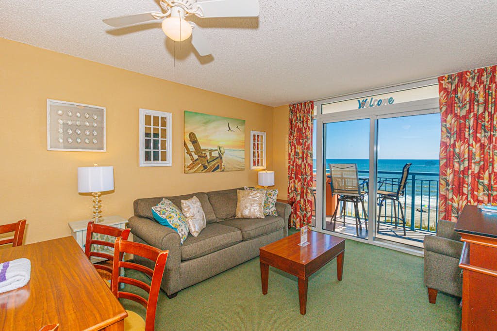 Spacious Oceanfront 2 Bedroom Suite - Sleeps 8! - Roxanne Towers Unit 406
