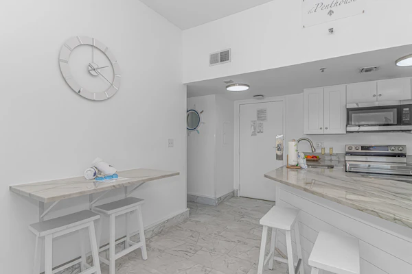 Upscale Penthouse With Incredible Views! Beautifully Renovated - Palace Resort 2308