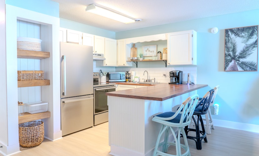 Beautifully Updated 1 Bedroom Condo-Golf Colony 19-D-Only 2 Miles To The Beach!