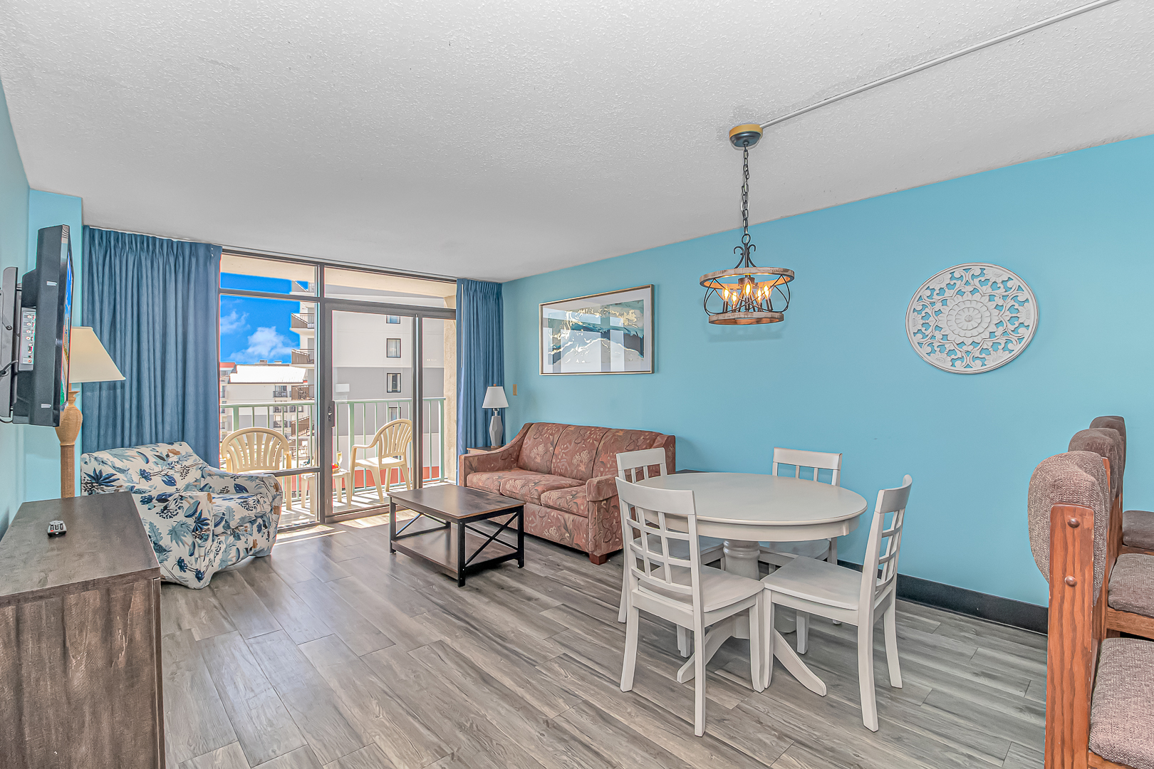 Beautifully Updated 1 Bedroom Suite! Sand Dunes Room 2746