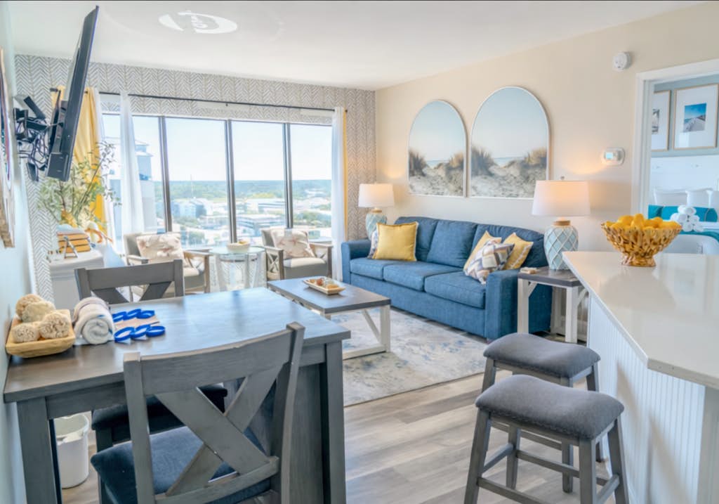 Breathtaking Views! Stunning 2BR Suite with Gorgeous Updates-Palace Resort 1207