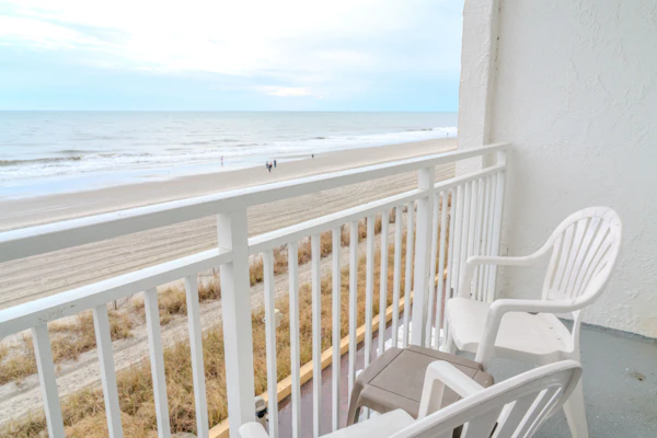 Beautiful Oceanfront Queen Suite-Recently Updated! Sea Mist 20407
