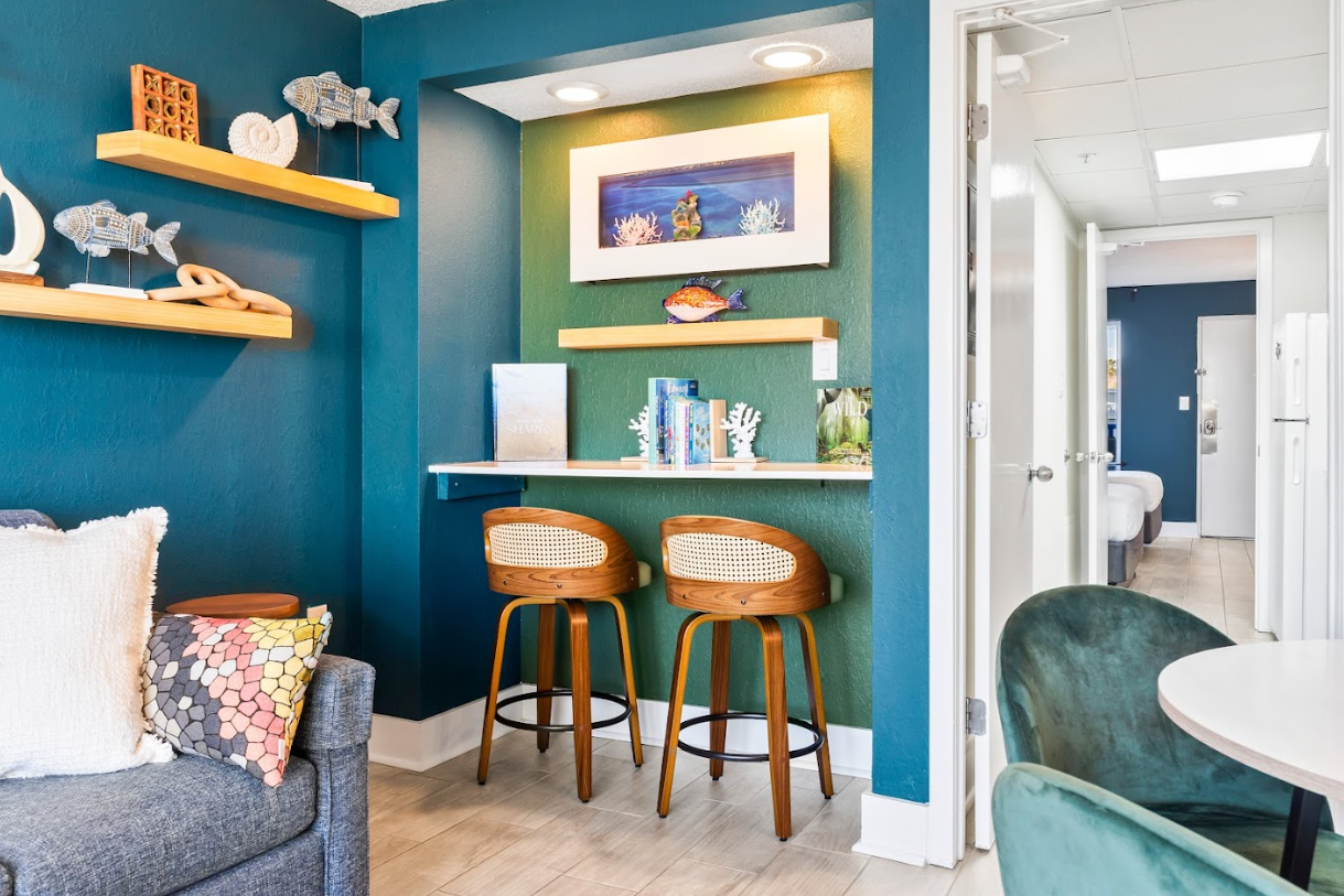 Beautifully Renovated Coastal Retreat! Oceanfront Condo for 6! Boardwalk 135