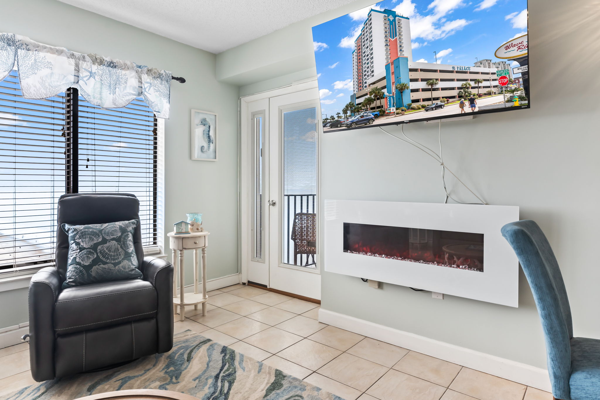 Newly Renovated 2 Bedroom Condo- With Stunning Views! Palace Resort 2108