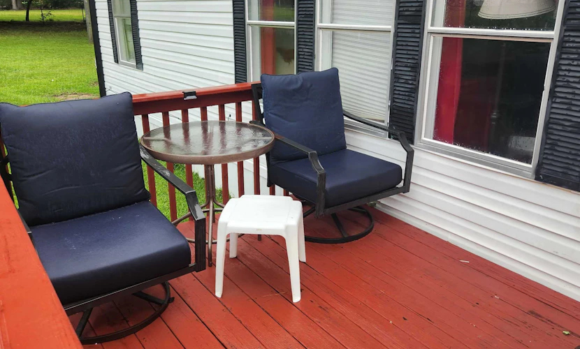 Spacious 3BR Retreat-10 minutes to the Beach! Pet Friendly!