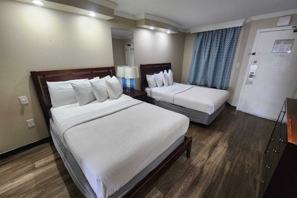 Direct Oceanfront 1 Bedroom with Stunning Views! Caravelle 841