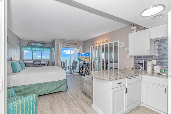 Two Private Studios- Booked Together- Ideal for Groups- Palace 2101 and 2102