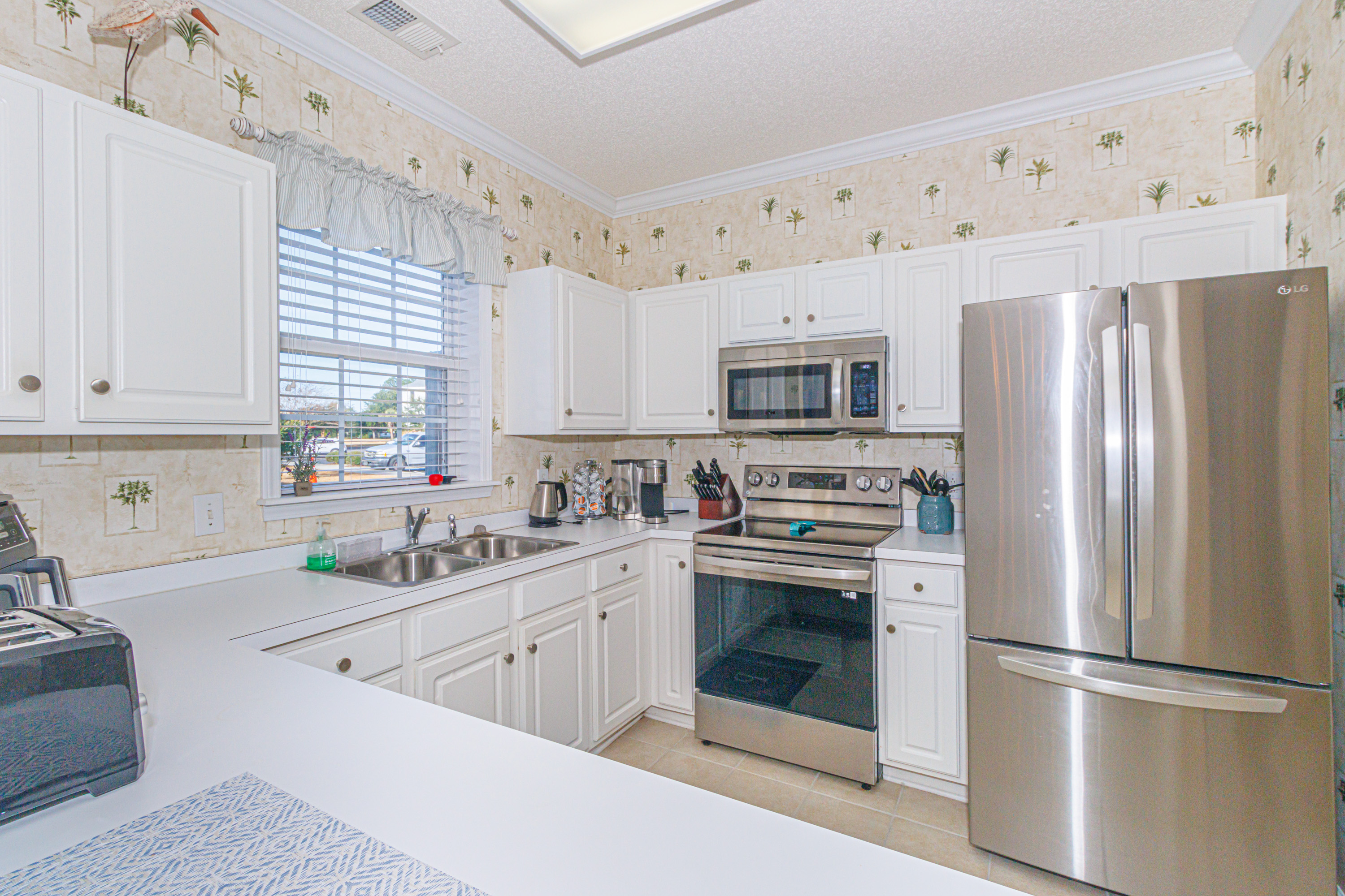 Cozy 2BR at Barefoot! Perfect for 4! Unit 414