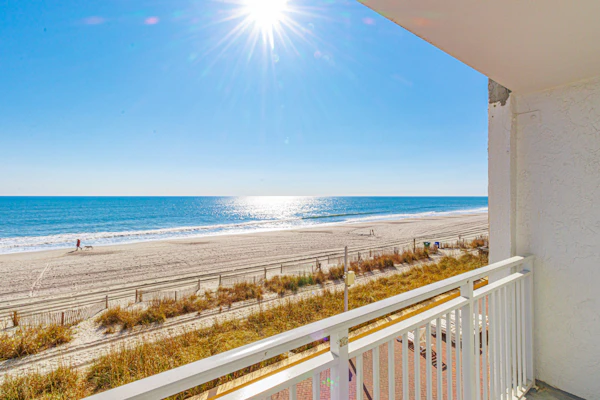 Breath-taking Remodeled Oceanfront Studio! Sea Mist 20307