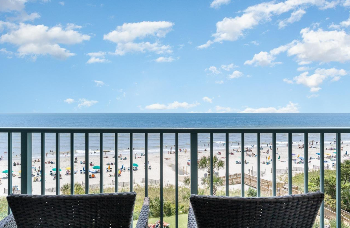 Completely Renovated Oceanfront Studio! Sand Dunes 2542