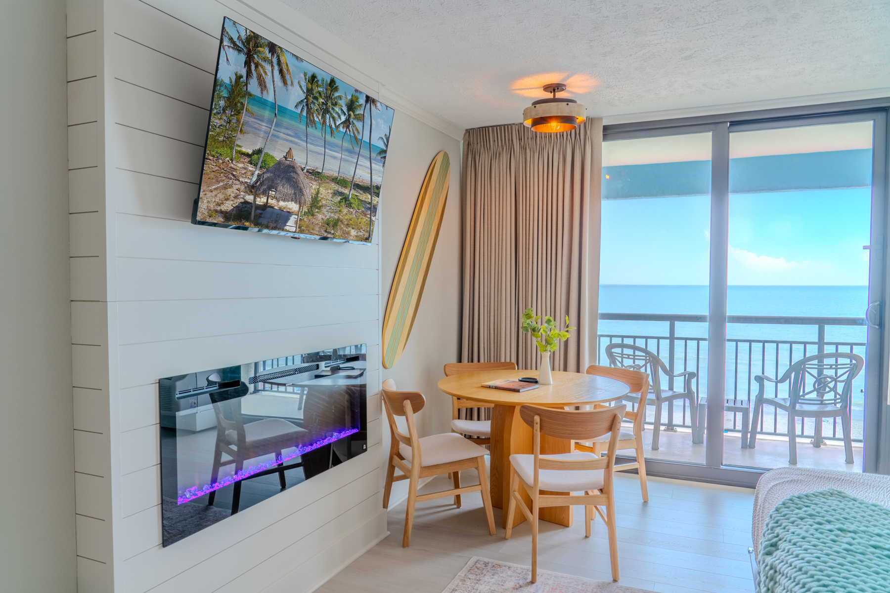 Charming Oceanfront Queen Suite! Ocean Reef 509