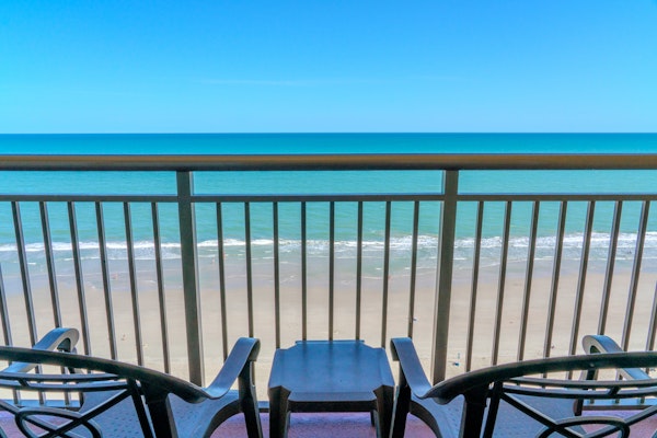 Beautifully Updated King Suite-Spectacular Oceanfront Views! Caravelle 1514