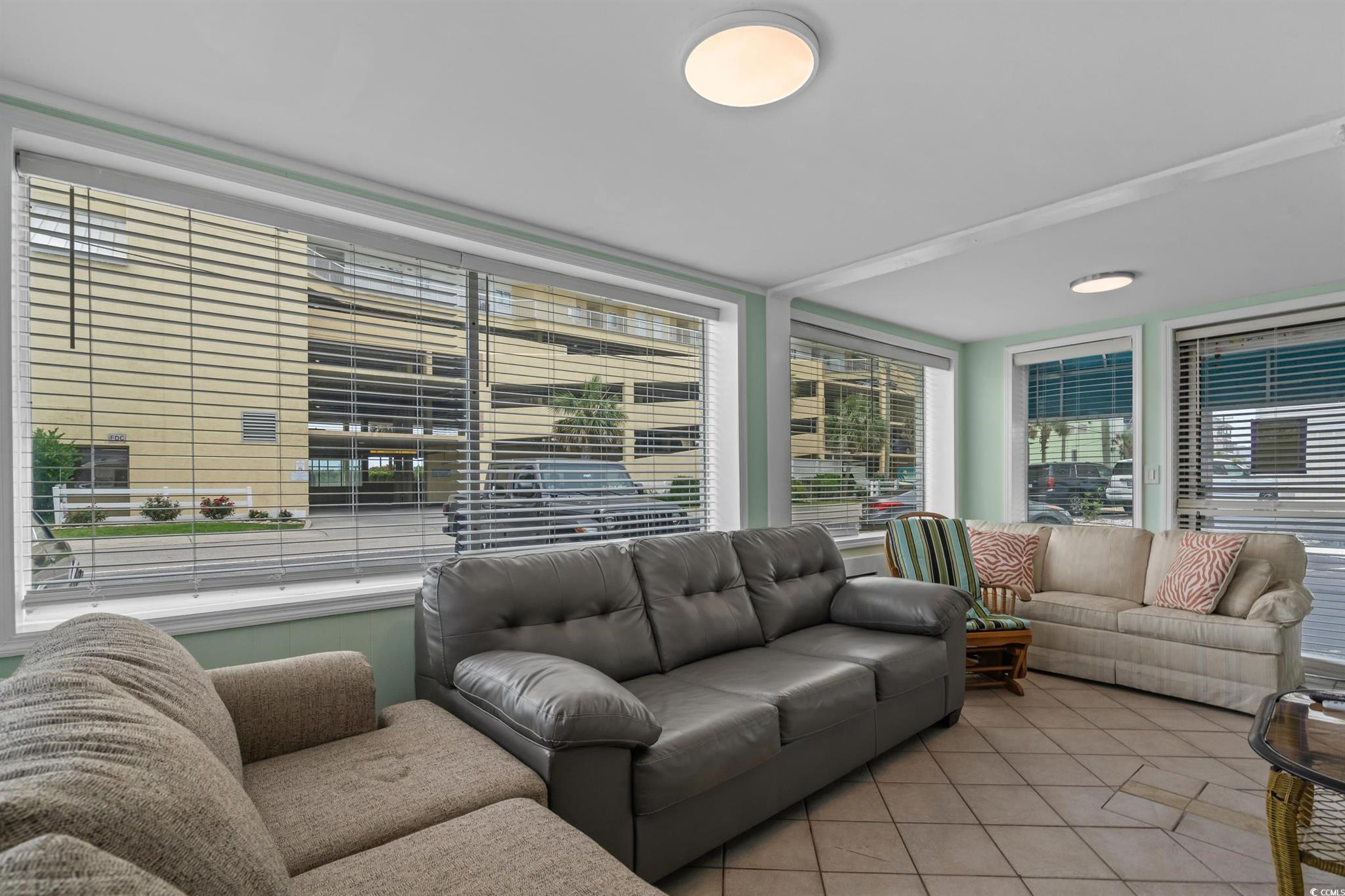 Spacious 2 Bedroom Condo for up to 8 Guests! Hartford Inlet 100