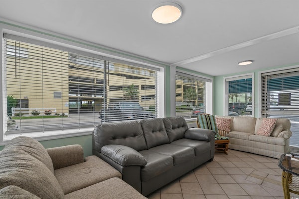 Spacious 2 Bedroom Condo for up to 8 Guests! Hartford Inlet 100