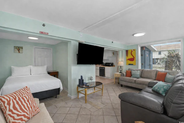 Spacious 2 Bedroom Condo for up to 8 Guests! Hartford Inlet 100