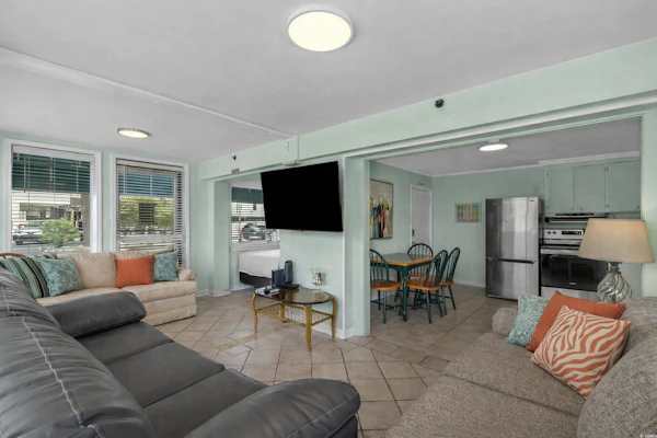 Spacious 2 Bedroom Condo for up to 8 Guests! Hartford Inlet 100