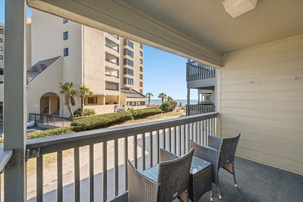 2 Bedroom Oceanview Condo at Sea Cabin! Sleeps 5!