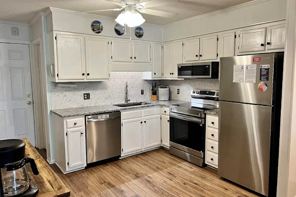 2 Bedroom Oceanview Condo at Sea Cabin! Sleeps 5!