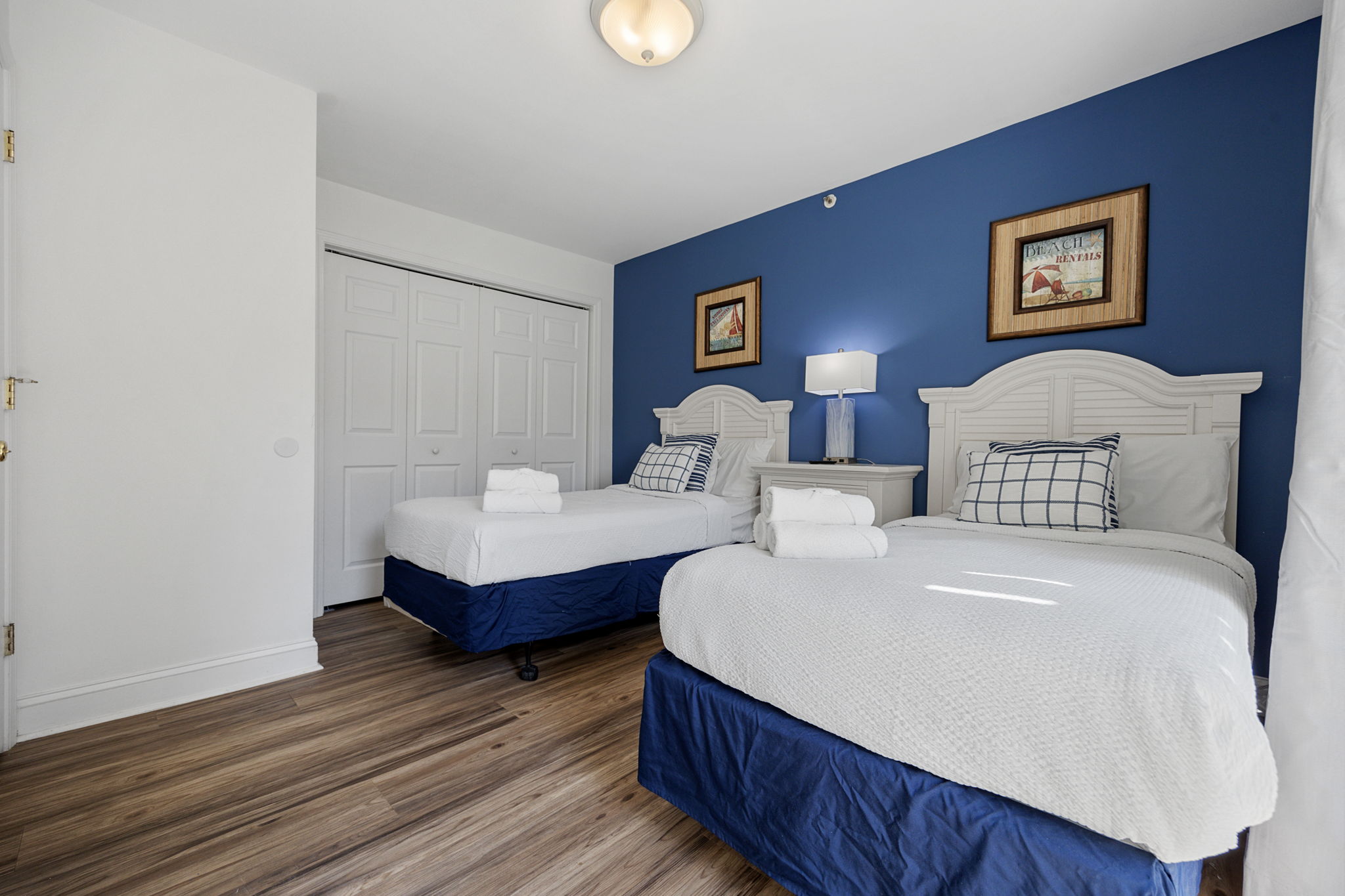 Spacious 2 BR Retreat- Island Palms C1