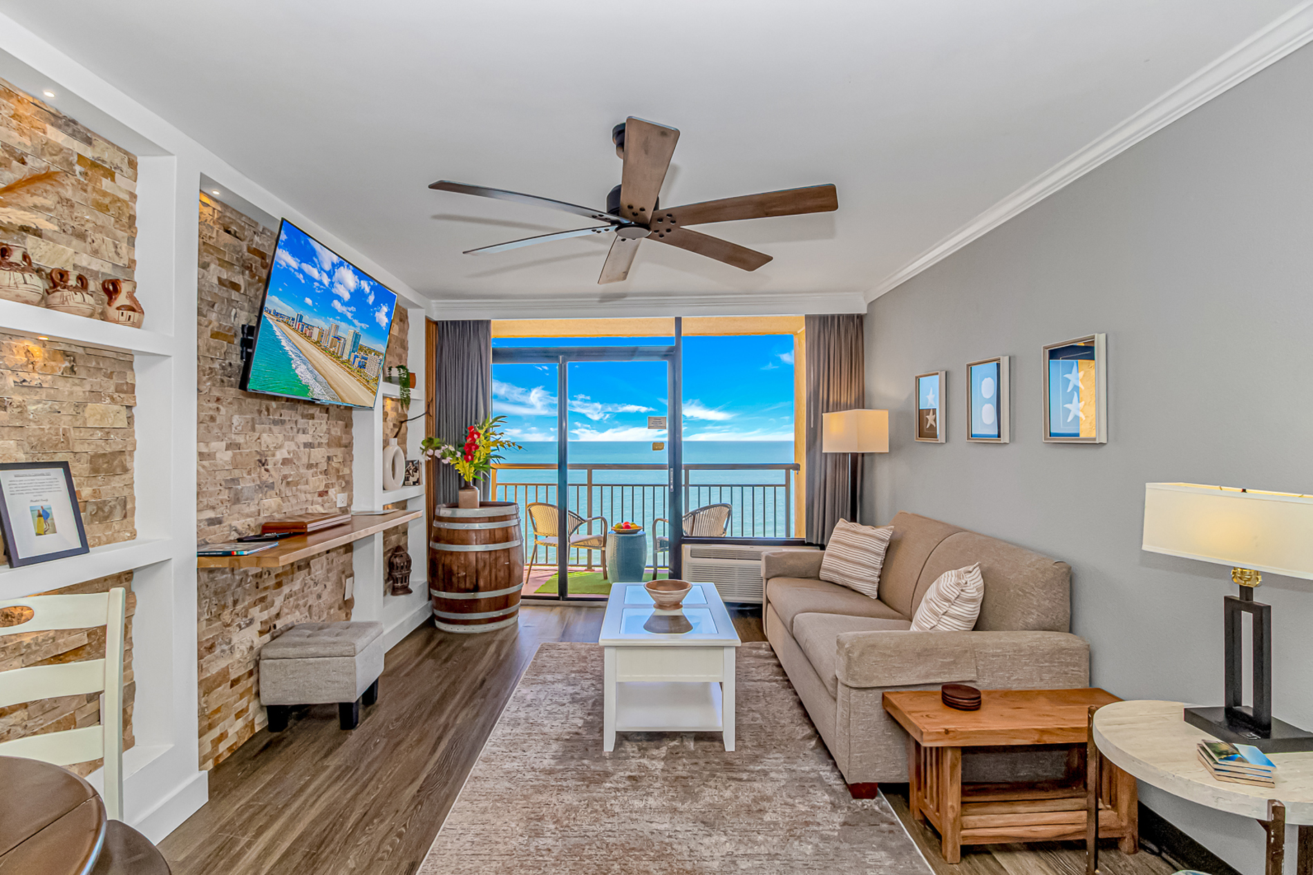 Gorgeous Renovated & Nautical Oceanfront Condo! Caravelle 937