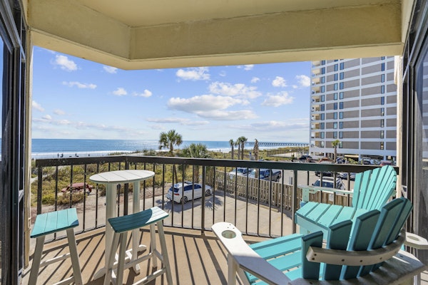 Beautiful & Modern Updated Oceanfront Condo for 10! Sedgefield North 103