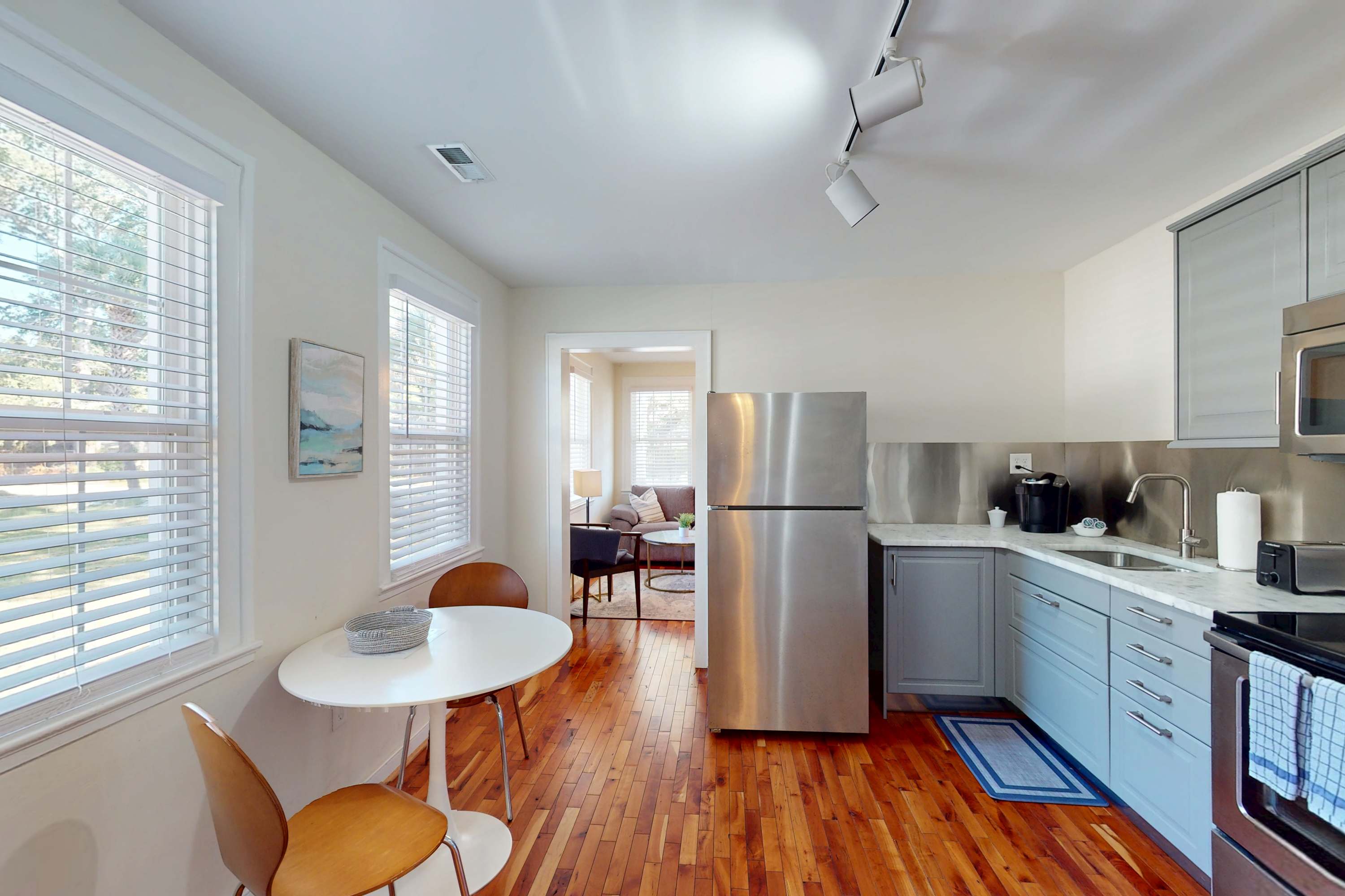 Quiet Retreat Near Downtown Charleston