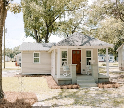 Stylish Bungalow Stay Near Downtown Charleston