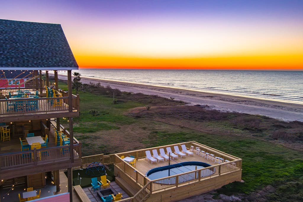 Laguna Villa: The Ultimate Beachfront Mega-Retreat: 9BR, Sleep 32