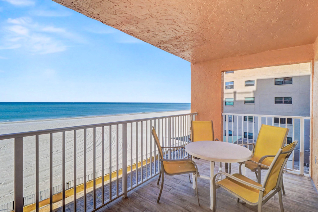 Gulf-Front Condo with Pool & Stunning Sunset Views