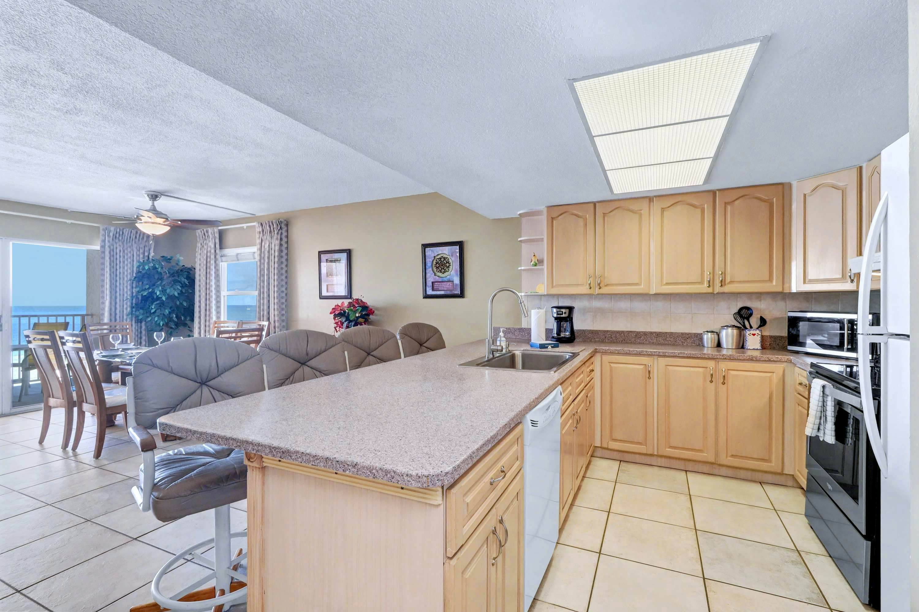 Gulf-Front Condo with Pool & Stunning Sunset Views