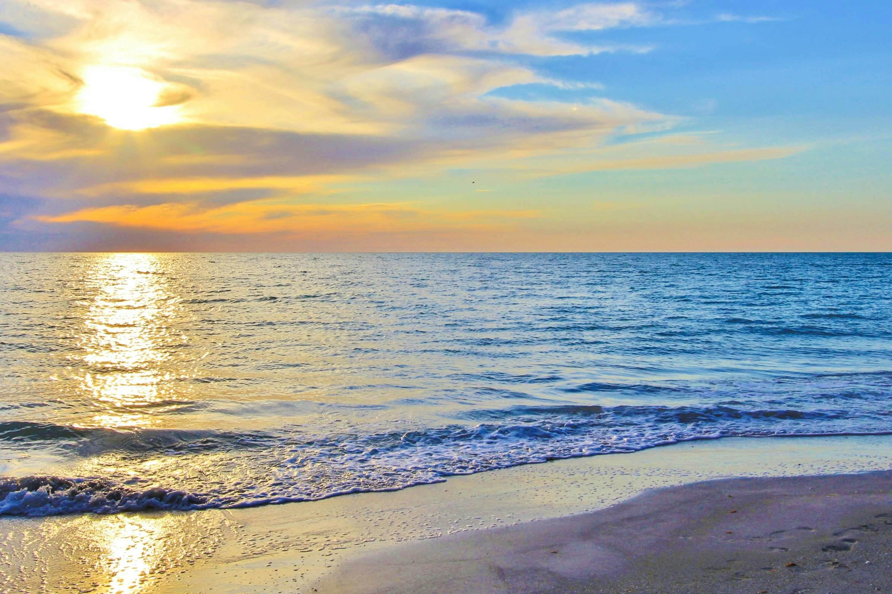 Gulf-Front Condo with Pool & Stunning Sunset Views