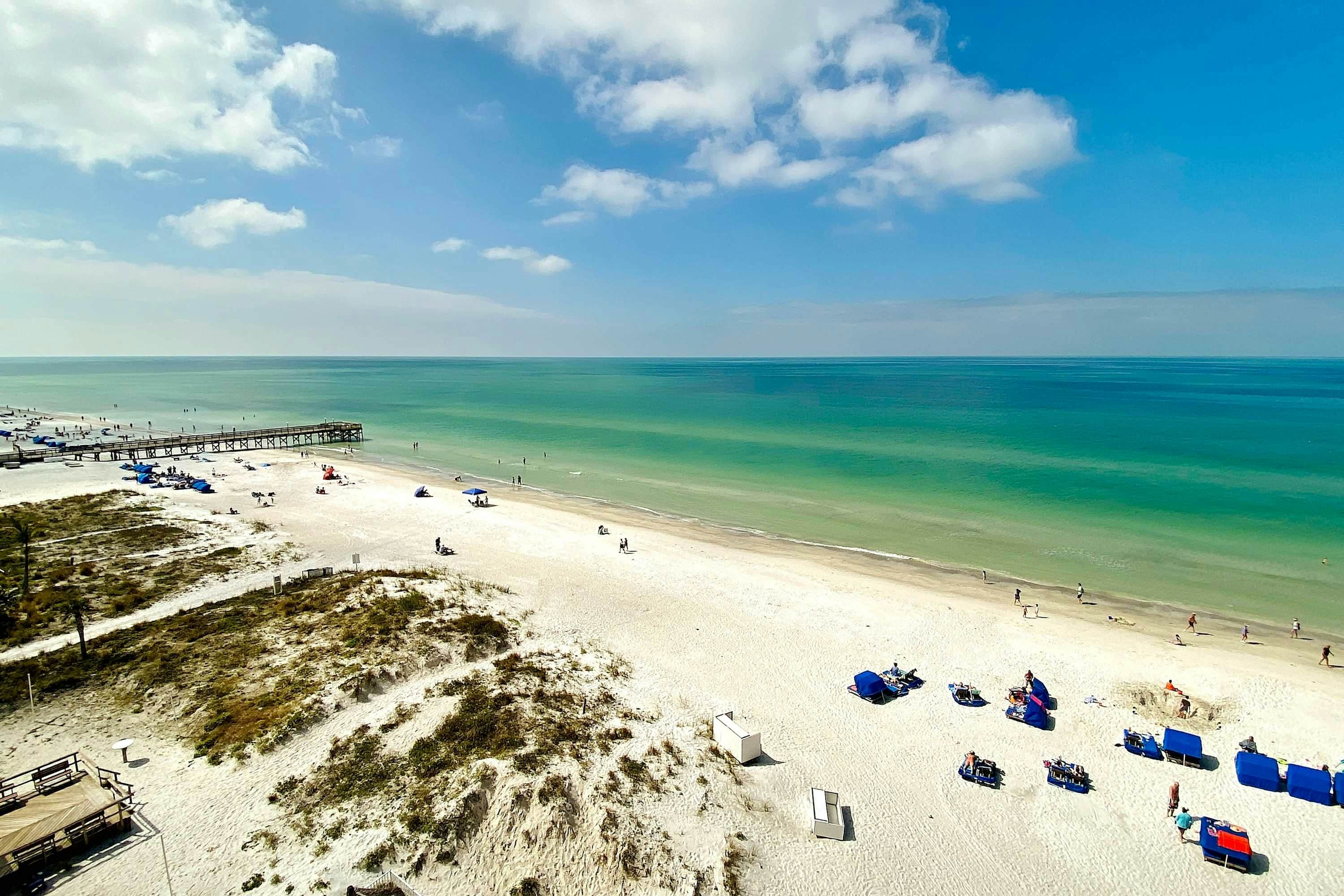 Gulf-Front Condo with Pool & Stunning Sunset Views