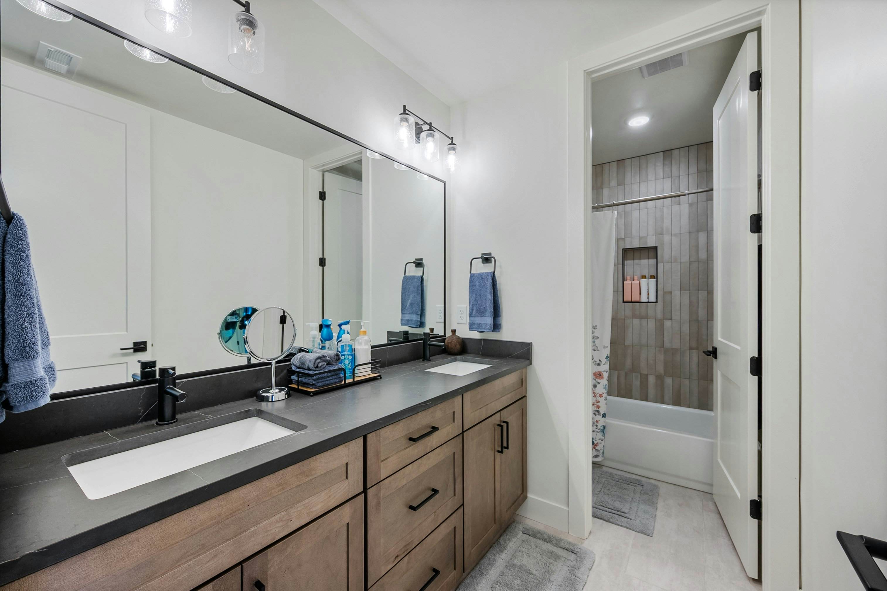 Red Ledges Abajo Peak Escape