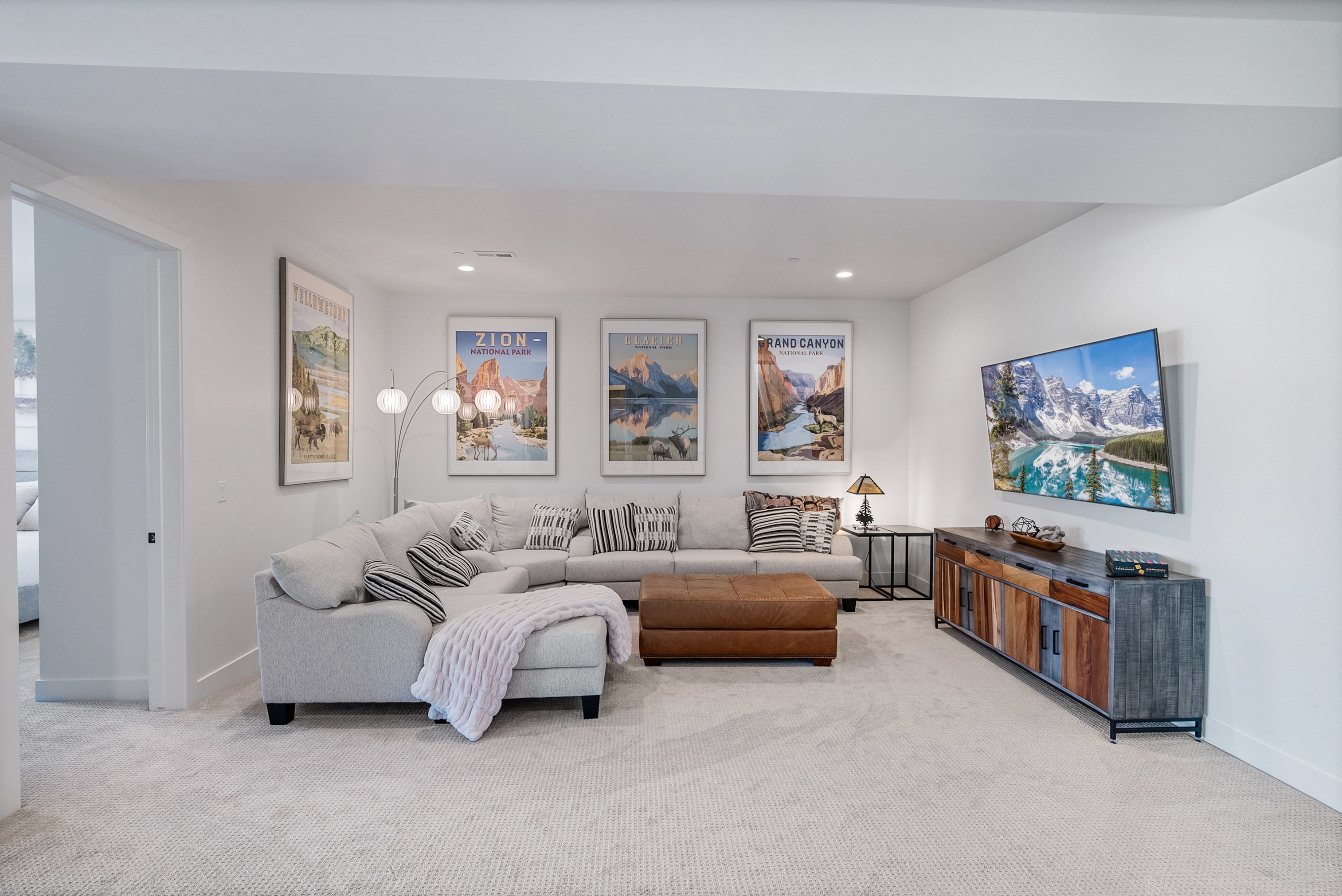 Red Ledges Abajo Peak Escape, Min 90 Day Stay