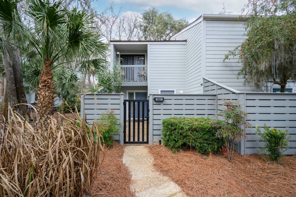 Beach, Pool, Golf!  This lovely Shipyard villa has it all!!!