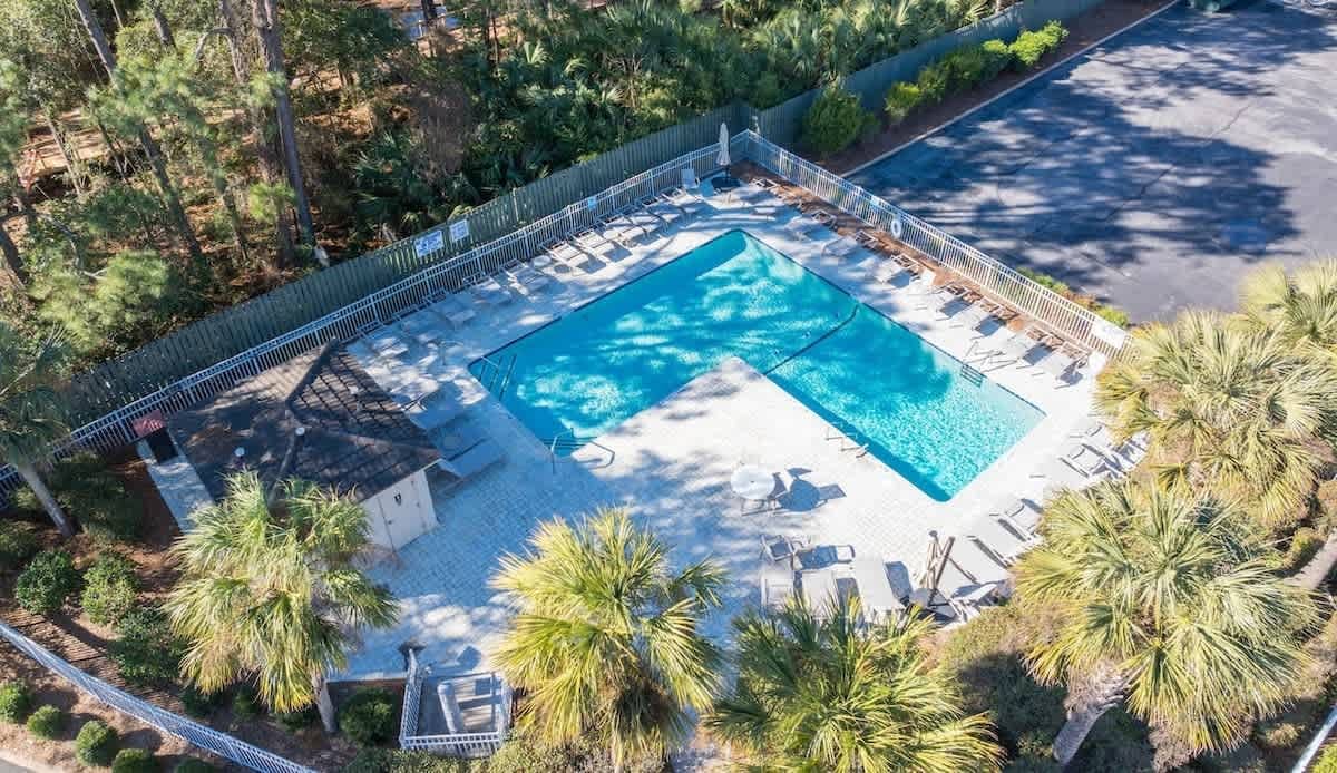 Beachfront Bliss: 1BR Villa at Admiral's Row