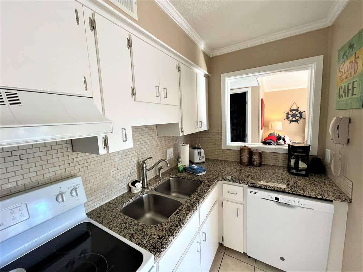 Ocean & Pool View Villa | Steps to Sandy Beach