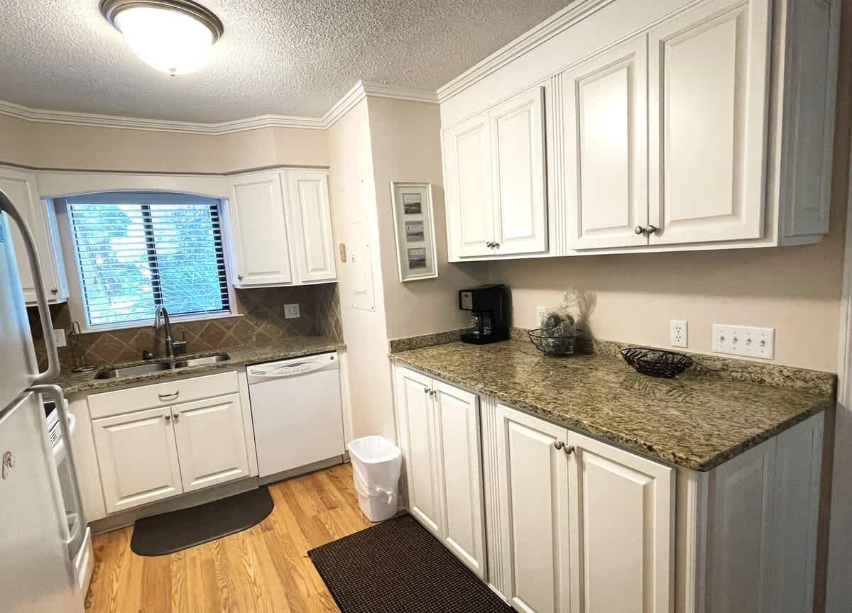 Fiddler's Cove 25F - Top Floor Corner Villa