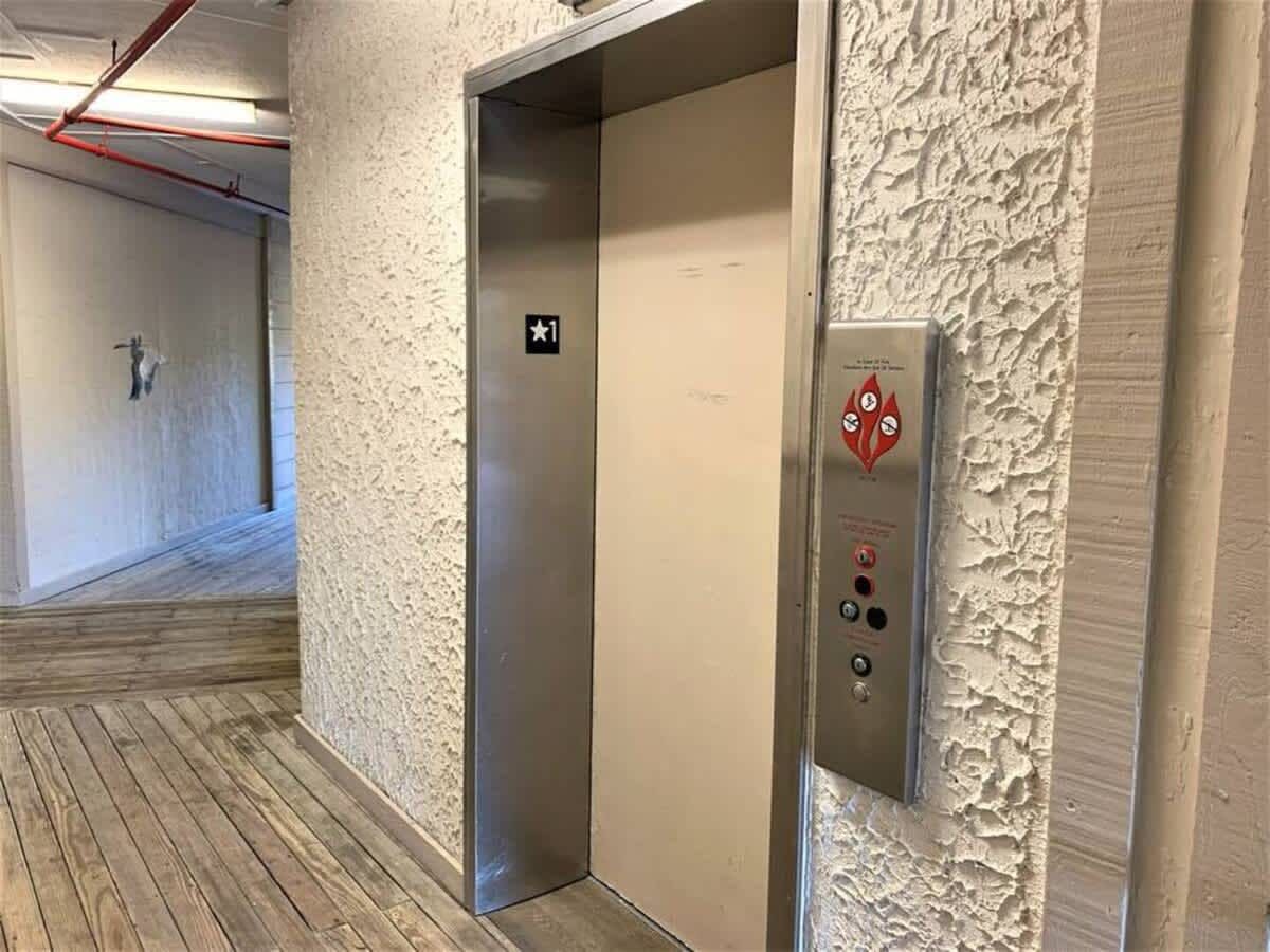 Modern Beachfront Bliss: 2BR/2BA Luxury Villa