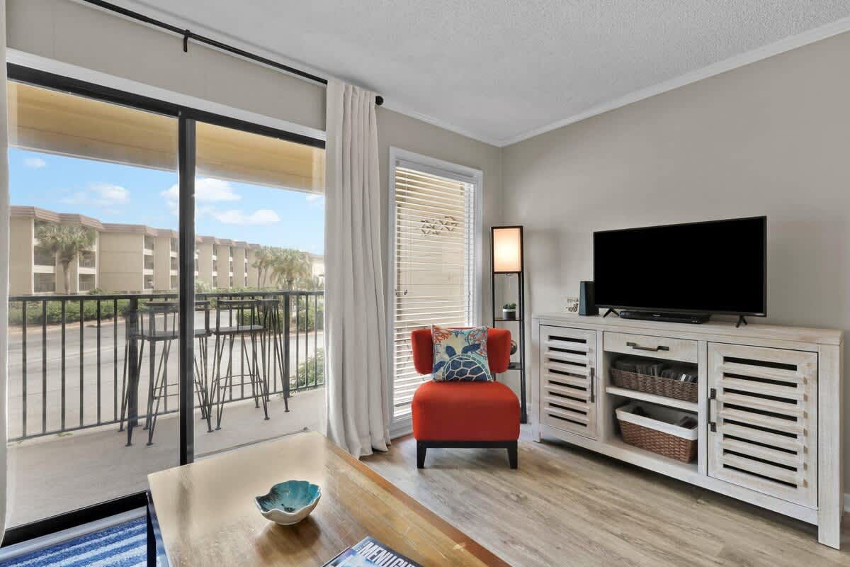 Steps to Sand: Ocean Villa with Pool & Tennis