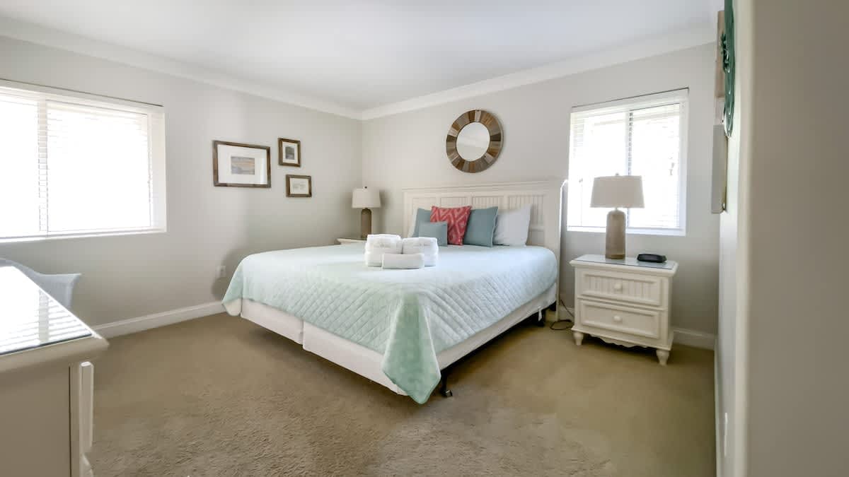 Sea Pines Top-Floor Villa | Golf & Wooded Views