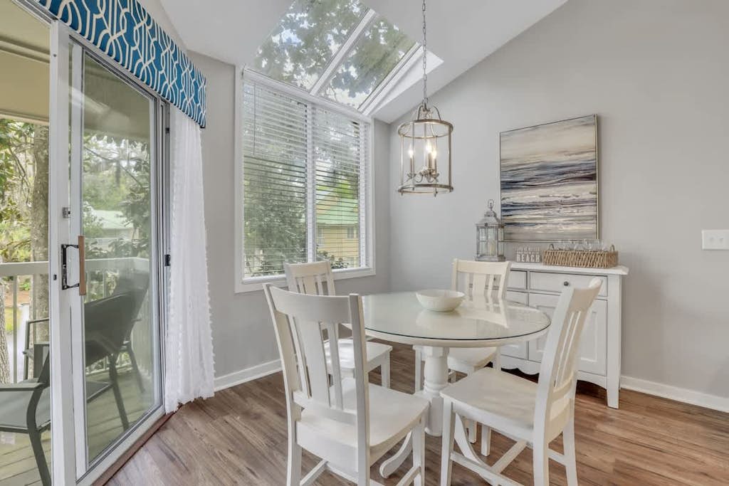 Discover coastal serenity at 713 Barrington Drive, a beautifully remodeled 1-bedroom villa in the prestigious Palmetto Dunes Beachfront Resort. Located just a two-minute stroll from the pristine sands, this second-floor retreat offers a modern, bright interior and a plush king bed. Enjoy full access to gated resort amenities, including a seasonally heated beachfront pool and hot tub. Perfectly positioned mid-island, you are steps away from world-class golf, tennis, and bike trails.
