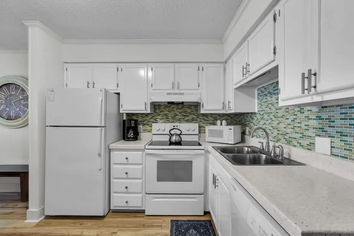 Tennis Villa C14 - Easy Walk to the Beach!
