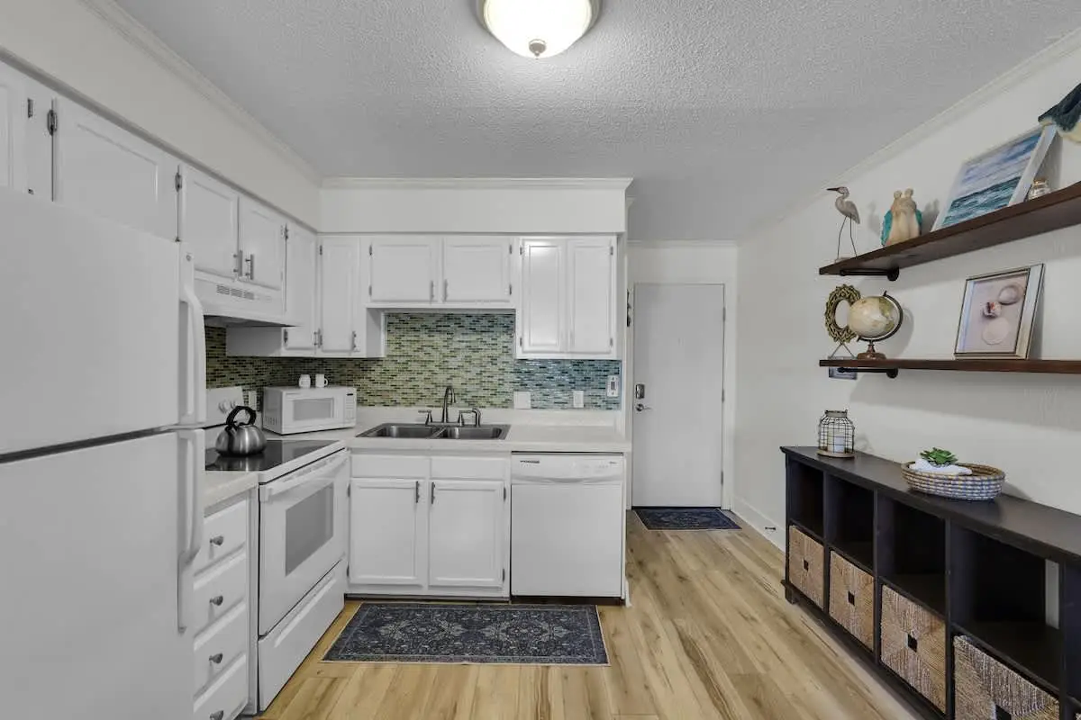 Tennis Villa C14 - Easy Walk to the Beach!